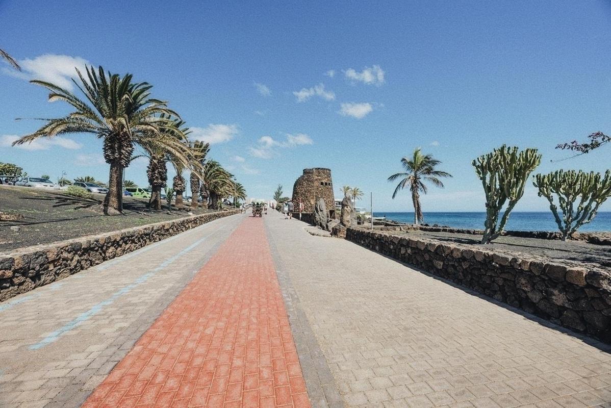 Lanzarote Beach Apartments, Casa Ona Costa Teguise Bagian luar foto
